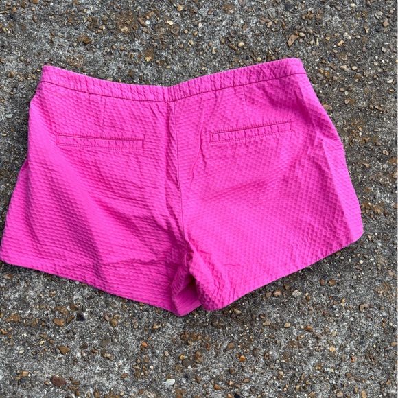 Lilly Pulitzer Vibrant Textured Pink Shorts size 6 - Picture 5 of 5